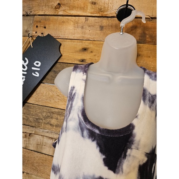 Victoria Secret's Plush and Lush Women's terry cloth tank top size medium - Picture 3 of 11